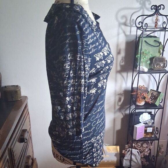 Authentic CHANEL Blue and Cream Script Blouse Size Small/Medium - Picture 8 of 16